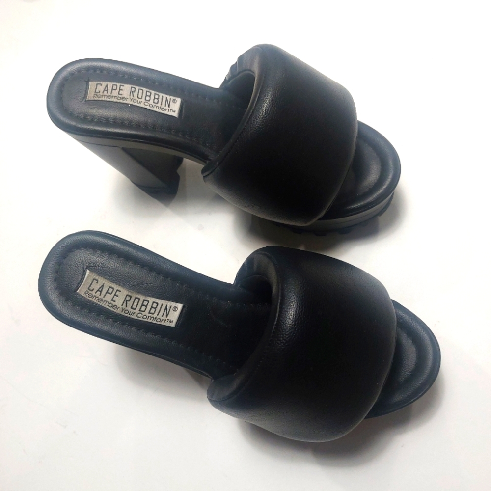 Cape Robbin Women's Black Slide Sandals Sz 7